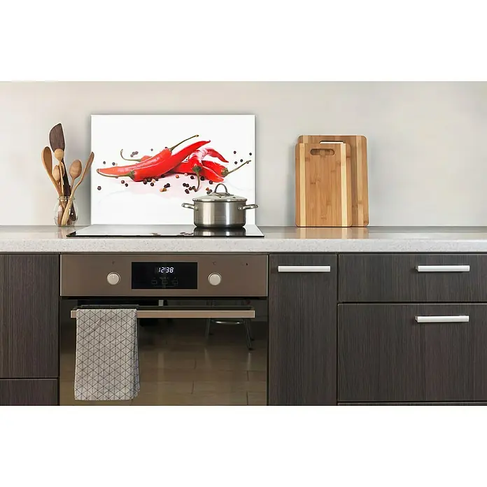 CUCINE Küchenrückwand - Fiery Chili & Pepper, 60 x 40 cm, Stärke: 6 mm, Einscheibensicherheitsglas (ESG) - Küchenrückwand aus Glas mit rotem Chili-Motiv, stilvoll und modern. Perfekt für jede Küche, ein echter Hingucker.