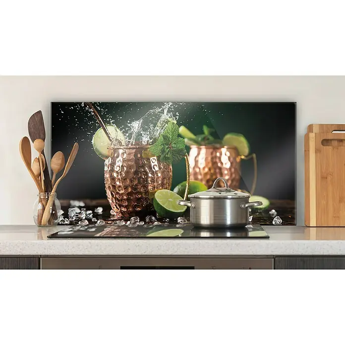 CUCINE Küchenrückwand - Moscow Mule, 80 x 40 cm, Stärke: 6 mm, Einscheibensicherheitsglas (ESG) - Küchenrückwand mit erfrischendem Cocktail-Motiv. Das gehämmerte Kupfer-Design und die spritzigen Limetten bringen Sommerfeeling in jede Küche.