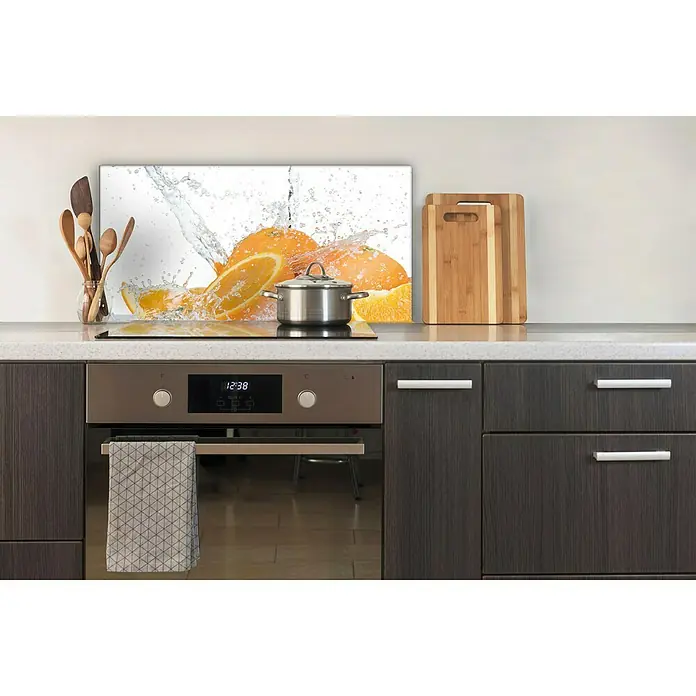 CUCINE Küchenrückwand - Orange Splash, 80 x 40 cm, Stärke: 6 mm, Einscheibensicherheitsglas (ESG) - Küchenspiegel mit spritzigen Orangenmotiv. Die ideale Küchenrückwand aus Glas, die Ihre Küche optisch aufwertet und vor Spritzern schützt.