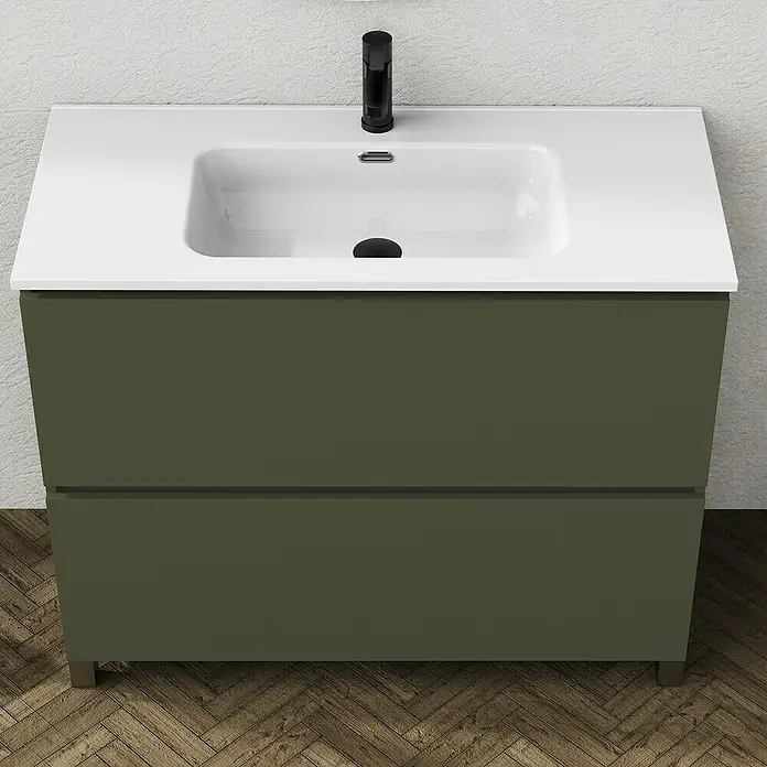 Artysan Conjunto de mueble de baño Ariel - Ancho: 100 cm, Verde olivo, 3 pzs. - Primer plano de un tocador moderno verde oliva con un lavabo sobre encimera blanco y un grifo negro minimalista.