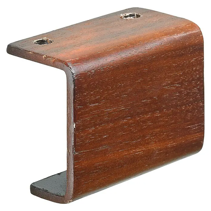 Hettich Möbelfuß U-Rail - L x B x H: 4,3 x 9 x 7 cm, Traglast: 50 kg, Stahl, Nussbaum - Nahaufnahme einer U-förmigen hölzernen Regalstütze mit abgerundeten Kanten und Schraubenlöchern auf der Oberseite.
