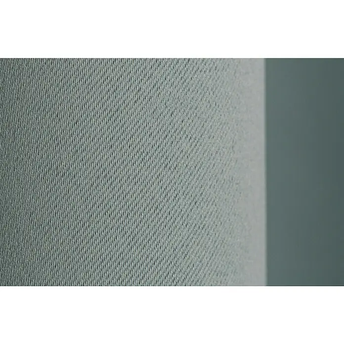 Elbersdrucke Verdunkelungsvorhang Midnight - 140 x 255 cm, 100 % Polyester, Mint - Nahaufnahme eines hellblauen Stoffes mit feiner Webstruktur, ideal für Bekleidung oder Heimtextilien. Die Textur bietet eine sanfte, moderne Ästhetik.