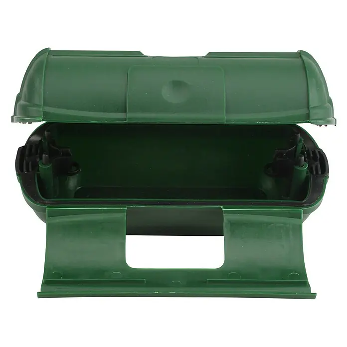 UniTEC Safe-Box D99 - Geeignet für: Steckverbindungen, Schutzart: IP44 - Grüne Outdoor-Steckdosenbox mit geöffnetem Deckel. Ideal für den Schutz von Steckverbindungen im Garten oder im Freien vor Witterungseinflüssen.