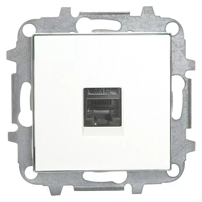 Niessen Sky Toma de red - Blanco, Plástico - Placa de pared de red Cat.5e blanca con un conector RJ45 negro y un marco de montaje metálico gris.
