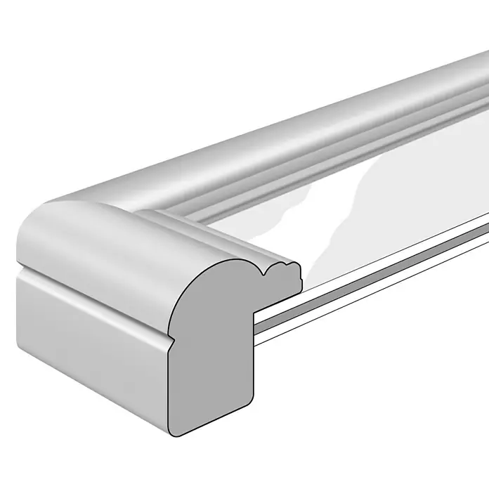 Nielsen Holzrahmen Ascot - DIN A4 / 21 x 29,7 cm, Silber, Glas - Ein detailliertes Bild eines silbernen Bilderrahmenprofils, das die raffinierte Form und die glatte Oberfläche hervorhebt.
