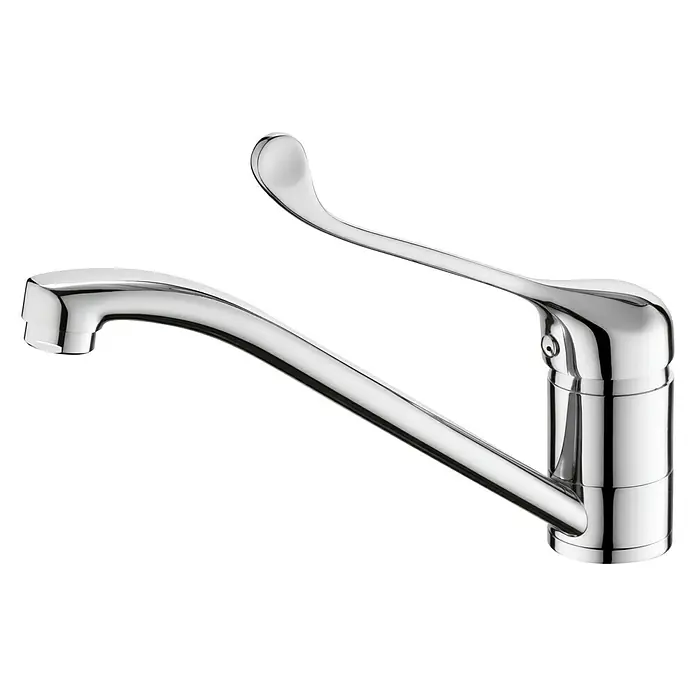 Cosmobath Grifo de cocina gerontológico Oke - Cromo, Brillante - Primer plano de un grifo cromado brillante con un caño curvo y una palanca para controlar el flujo de agua.