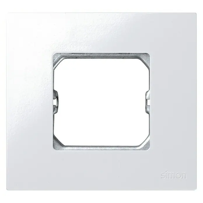 Simon 27 Marco Play - Blanco, Modelo de mecanismos: x 1, Plástico, Colocar - Primer plano de una cubierta de interruptor Simon blanca con un recorte cuadrado en el centro.
