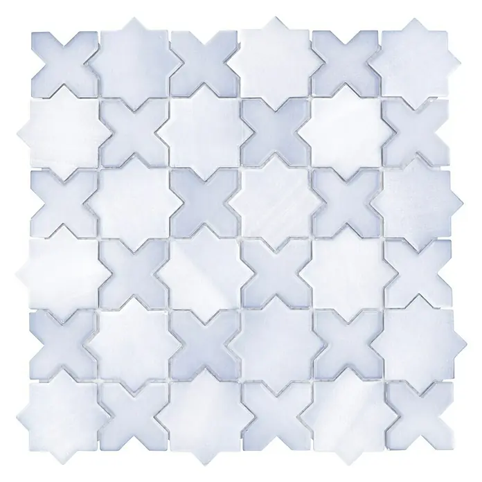 Mosaikfliese Starmix CG SXS 05 - 29,6 x 29,6 cm, Grau, Matt - Nahaufnahme eines Mosaiks mit weißen Sternen und Kreuzen, das eine elegante und dekorative Oberfläche für Innenräume bietet.