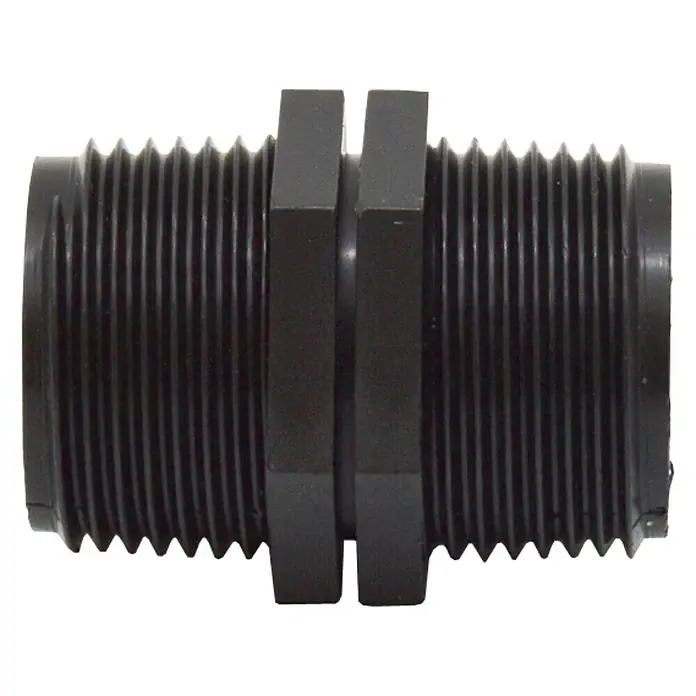 Machón roscado M-M - 1″, Plástico - Conexión de tanque de PVC negro con extremos roscados para conexiones seguras.