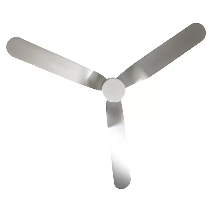 Purline Ventilador de techo Low Profile - Plateado, 132 cm, 35 W - Ventilador de techo de tres aspas metálicas plateadas con un cubo central blanco.