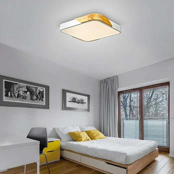 Paul Neuhaus Bila Plafón LED - 24 W, L x An x Al: 32 x 32 x 55 cm, Blanco/Madera, Blanco cálido - Una moderna lámpara de techo cuadrada con detalles en madera, que proporciona una luz brillante y acogedora en un dormitorio elegante.