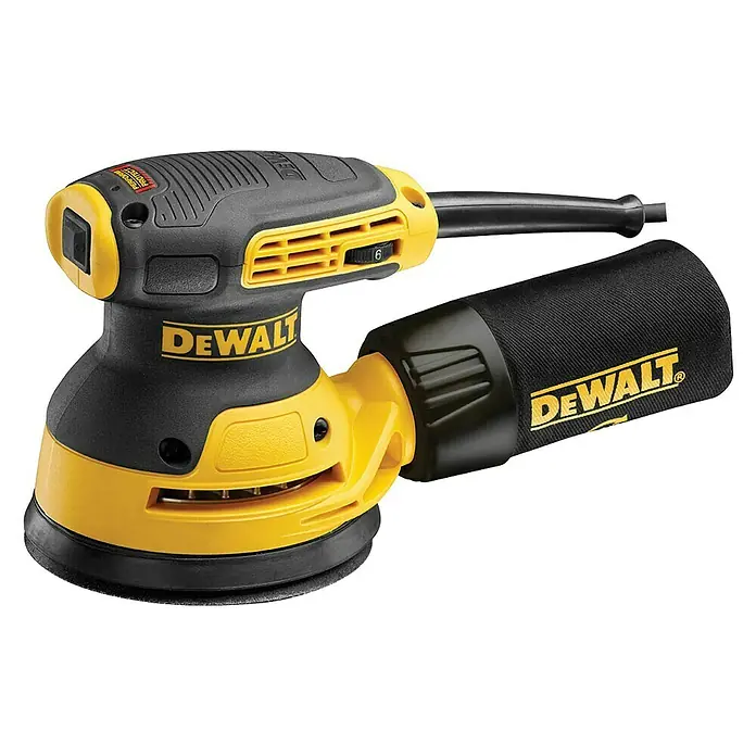 DeWalt Elektro-Exzenterschleifer DWE6423 - 280 W, Durchmesser Schleifteller: 125 mm - Nahaufnahme eines gelben und schwarzen Exzenterschleifers der Marke DeWalt mit Staubbeutel.