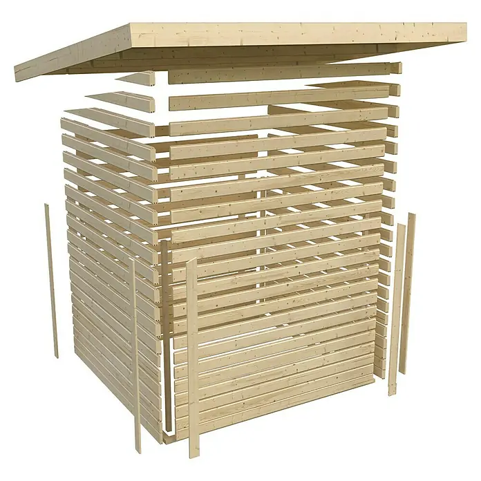 Karibu Saunahaus Hytti - 9 kW Bio-Saunaofen mit externer Steuerung, L x B x H: 196 x 231 x 228 cm, Natur - Das Bild zeigt ein zerlegtes Holzgebäude, bei dem die Bauweise mit horizontalen Balken und einem überstehenden Dach deutlich wird. Die Konstruktion ist hell und filigran.