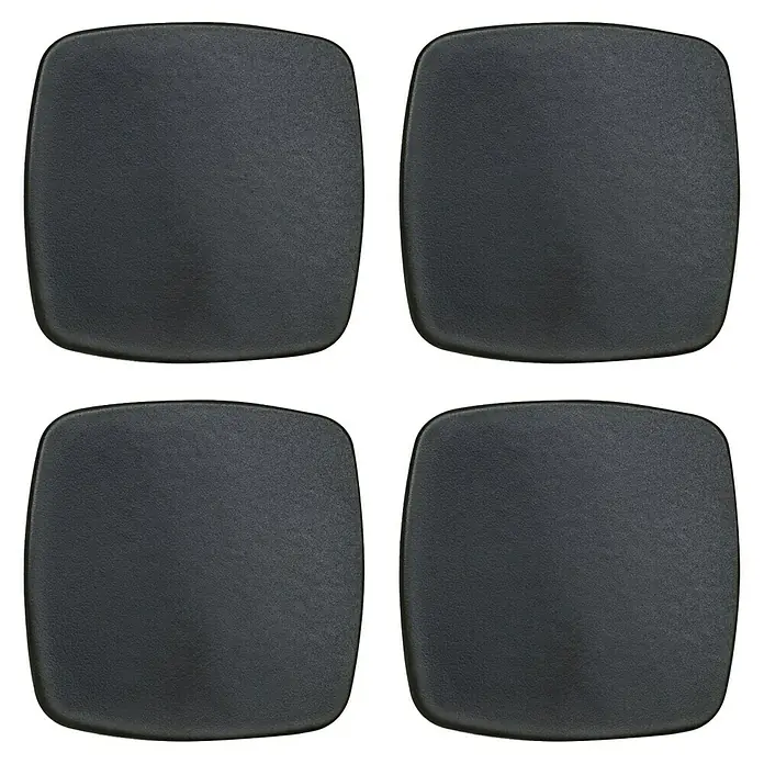 Rei Pomo para muebles - L x An: 40 x 40 mm, Negro, Mate, 4 ud. - Una imagen de primer plano de cuatro cojines de asiento cuadrados negros con esquinas redondeadas sobre un fondo oscuro.
