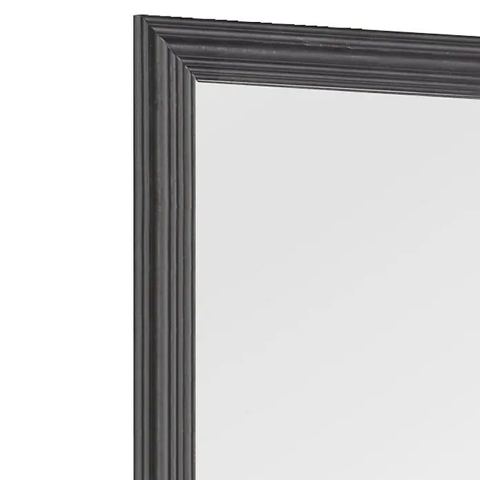 Türspiegel Bea - 30 x 120 cm, Schwarz - Nahaufnahme eines grauen, gerahmten Spiegels, der ein elegantes und zeitloses Designelement für jeden Raum darstellt.