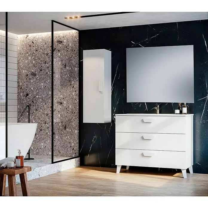 Conjunto de mueble de baño Sofía - 100 cm, Blanco mate, 3 pzs. - Elegante conjunto de baño con mueble de lavabo blanco y armario con espejo a juego sobre una pared de mármol oscuro.