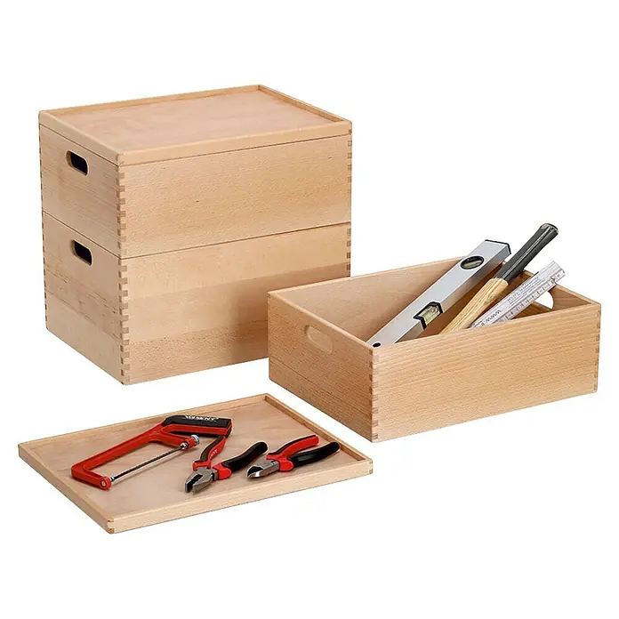 Zeller Present Deckel - L x B: 40 x 30 cm, Passend für: Zeller Present Stapelbox 40 x 30 cm, Holz - Holzkisten-Set mit Werkzeug: Stapelbare Aufbewahrungskisten, eine Schublade mit Werkzeug und eine flache Ablage mit Säge und Zangen.
