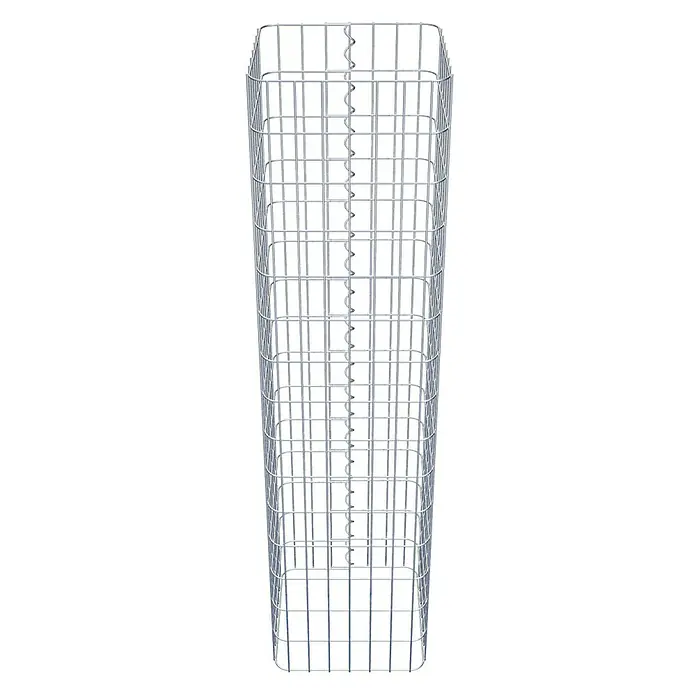Gabiona Gabionensäule - 37 x 37 x 150 cm, Metall, Maschenbreite: 50 mm, Maschenhöhe: 100 mm - Das Bild zeigt einen Gabionenkorb aus verzinktem Stahl mit quadratischen Maschen und einer stabilisierenden Spirale in der Mitte.