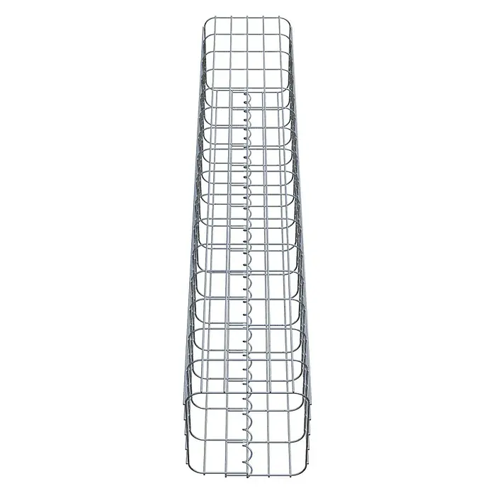 Gabiona Gabionensäule - 27 x 27 x 160 cm, Metall, Maschenbreite: 50 mm, Maschenhöhe: 100 mm - Das Bild zeigt eine Gabione, einen Drahtkorb, der oft im Garten- und Landschaftsbau verwendet wird, um Steine oder andere Materialien zu halten.