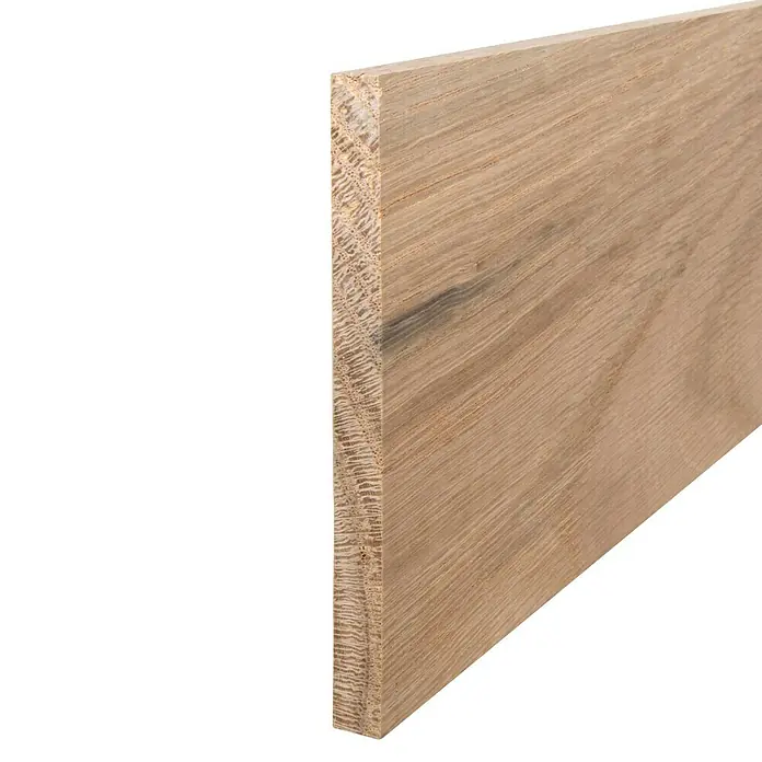Rechteckleiste - 100 x 0,9 x 9,5 cm, Eiche - Nahaufnahme einer hellen Holzplanke mit ausgeprägter Maserung, ideal für Möbelbau oder Innenausbau. Perfekt für natürliche, rustikale Akzente.