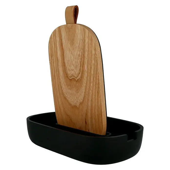 Venus Katta Kosmetikspiegel - 20,5 x 9,5 x 12,5 cm, Schwarz - Nahaufnahme eines Schneidebretts aus Holz mit Lederschlaufe in einer schwarzen Halterung, ideal für die Küchenarbeitsplatte.