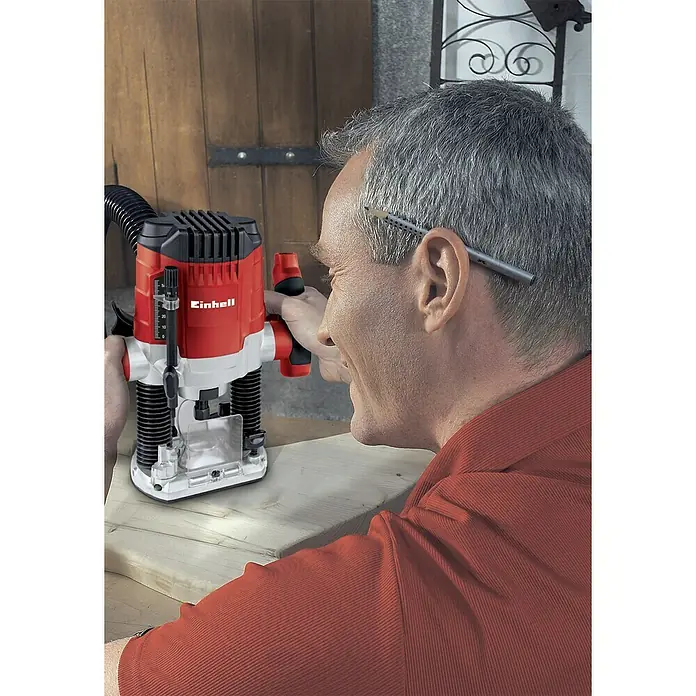 Einhell Elektro-Oberfräse TC-RO 1155 E - 1.100 W, 11.000 U/min - 30.000 U/min - Der Einhell Oberfräse ermöglicht präzise Holzarbeiten. Der Werkzeug ist mit einer präzisen Tiefeneinstellung und einem ergonomischen Design ausgestattet.
