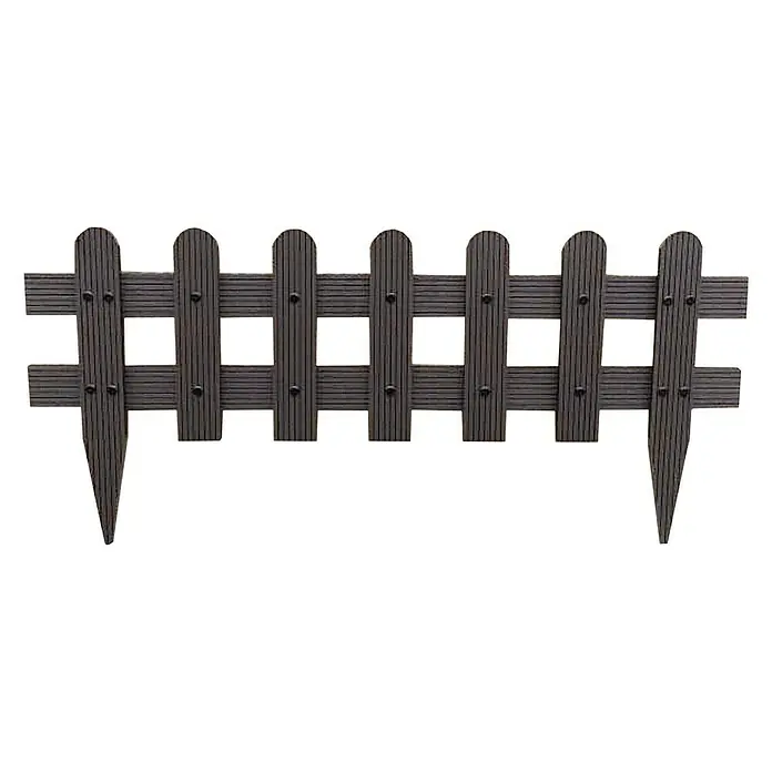Dioco Valla mini Bordura - An x Al: 2 x 45 cm - La imagen muestra una valla de jardín decorativa marrón hecha de plástico con estacas puntiagudas.