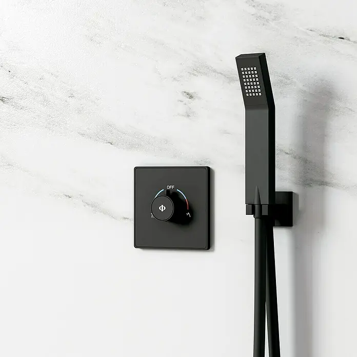 IO Grifo monomando de ducha empotrado Universal - Negro - Panel de control de ducha negro mate con mando de temperatura y ducha de mano cuadrada a juego.
