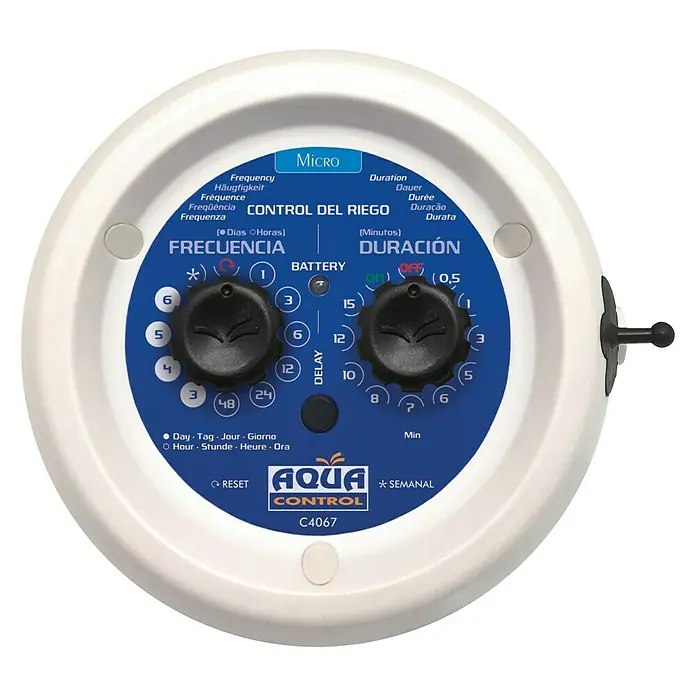 Altadex Riego para vacaciones - Plástico - Imagen de un sistema de control de riego Aqua Control C4067 con perillas de ajuste de frecuencia y duración.