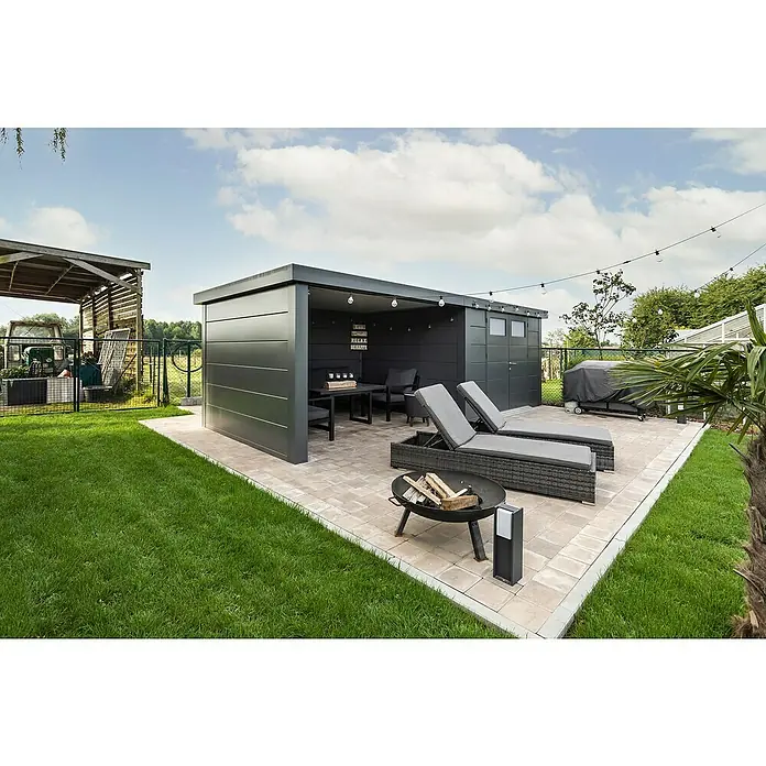 Telluria Metallgerätehaus Classico 3030 mit Lounge L links - Außenmaß inkl. Dachüberstand (B x T): 662 x 318 cm, Stahl, Anthrazit, Ohne Set - Gartenlaube mit Lounge-Bereich, Grill und Liegestühlen für entspannte Stunden im Freien. Genießen Sie den Sommer in vollen Zügen.