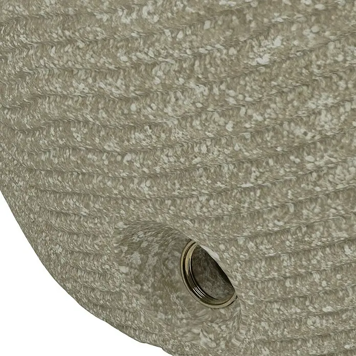 Arves Regenspeicher Drop - 200 l, Beige, 1 Stk. - Nahaufnahme eines beigen, strukturierten Korbs mit einem Metallringdetail, ideal für stilvolle Aufbewahrungslösungen.