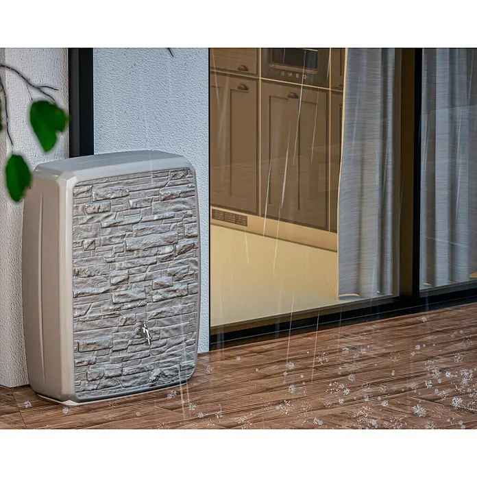 Arves Regenspeicher Multitank - 250 l, Betonoptik, 1 Stk. - Stilvolle Regentonne in Steinoptik neben dem Fenster, die Regenwasser sammelt. Praktisch und dekorativ für den Garten.