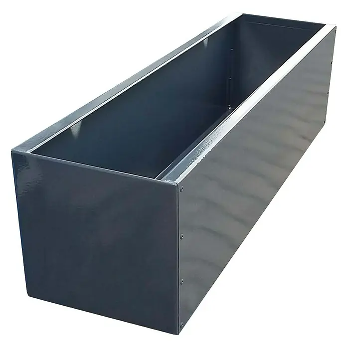 WMT Pflanzkasten RAL 7016 - L x B x H: 80 x 18 x 18 cm, Anthrazit, Geeignet für: Stabgitterzäune, Stahl - Bild eines anthrazitfarbenen, rechteckigen Pflanzgefäßes. Es ist ein robustes und elegantes Element für den Außenbereich.