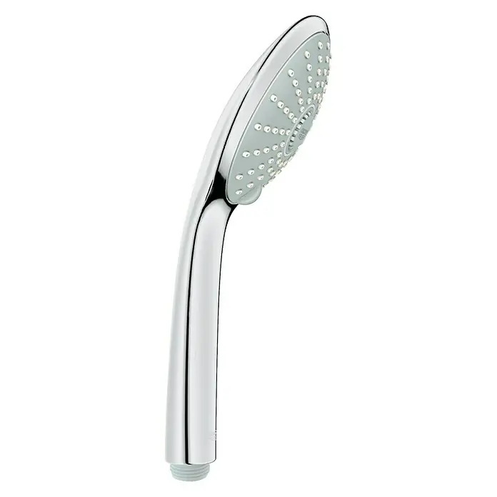 Grohe Euphoria 110 Handbrause - Anzahl Funktionen: 3 Stk., 9,5 l/min, Chrom - Nahaufnahme eines glänzenden Chrom-Duschkopfs mit grauem Gesicht und Düsen, isoliert auf einem weißen Hintergrund.