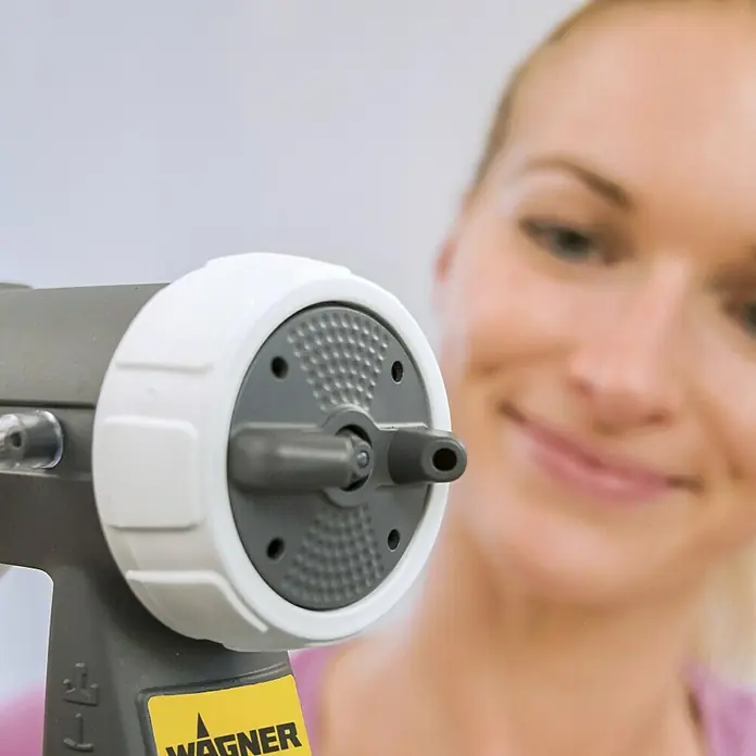 Wagner Sprühaufsatz Wall EXTRA Texture - Passend für: Wagner Farbsprühsystem Universal Sprayer, Geeignet für: Grundierung - Nahaufnahme einer Wagner Farbspritzpistole, die sich durch präzise Steuerung und hochwertige Verarbeitung auszeichnet.