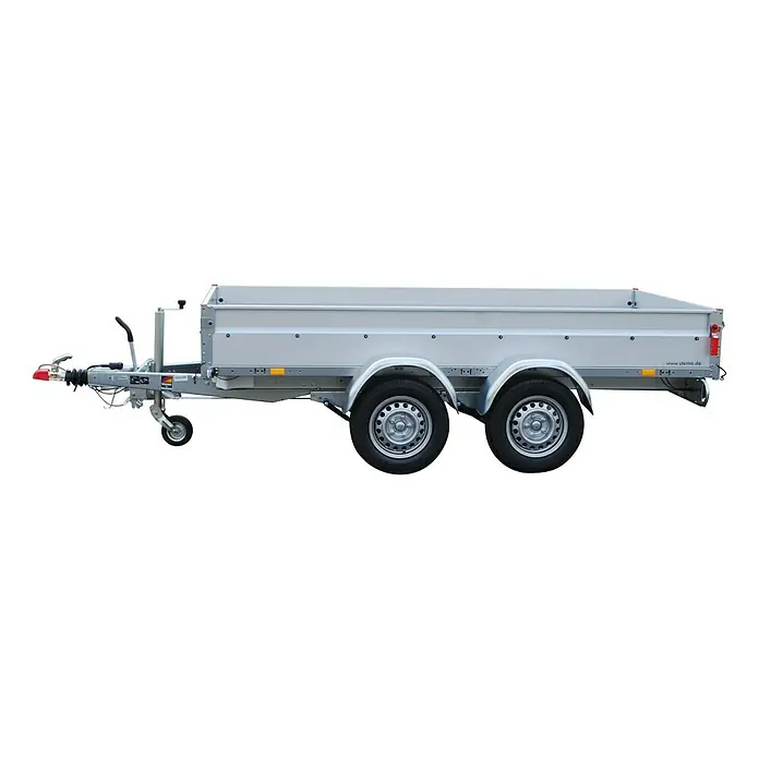 Stema Anhänger BASIC ST 2000-30-15.2 - Nutzlast: 1.575 kg, Doppelachser, Kasteninnenmaß: 301 x 153 x 35 cm, Gebremst - Abbildung eines Stema-Anhängers mit Doppelachse, ideal für Lastentransport. Robuste Bauweise für den zuverlässigen Einsatz.
