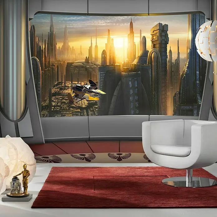 Komar Star Wars Fototapete Coruscant View - 8 -tlg., B x H: 368 x 254 cm, Papier - Zimmer mit Star Wars-Thema: ein roter Teppich, eine Lampe und eine weiße Couch vor einer Star Wars-Tapete.