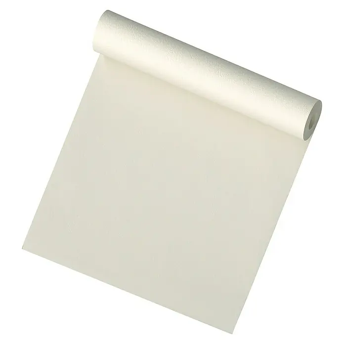 A.S. Création Vliestapete Uni - Weiß, Uni, 10,05 x 0,53 m - Nahaufnahme einer Rolle beiger Tapete, die teilweise abgerollt ist und ihre Textur zeigt. Ideal für Raumgestaltung und Renovierung.