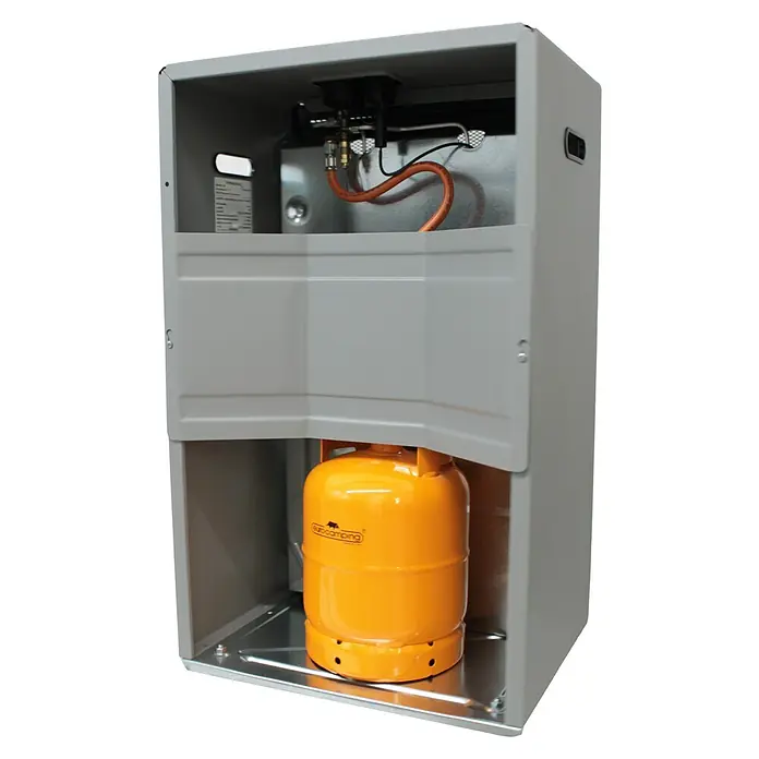 Admiral Gasheizer Blue Belle - 4,2 kW, Piezo-Zündung, Anwendungsbereich: Innen - Bild eines grauen Heizgeräts mit geöffneter Tür und einer gelben Propangasflasche im Inneren.