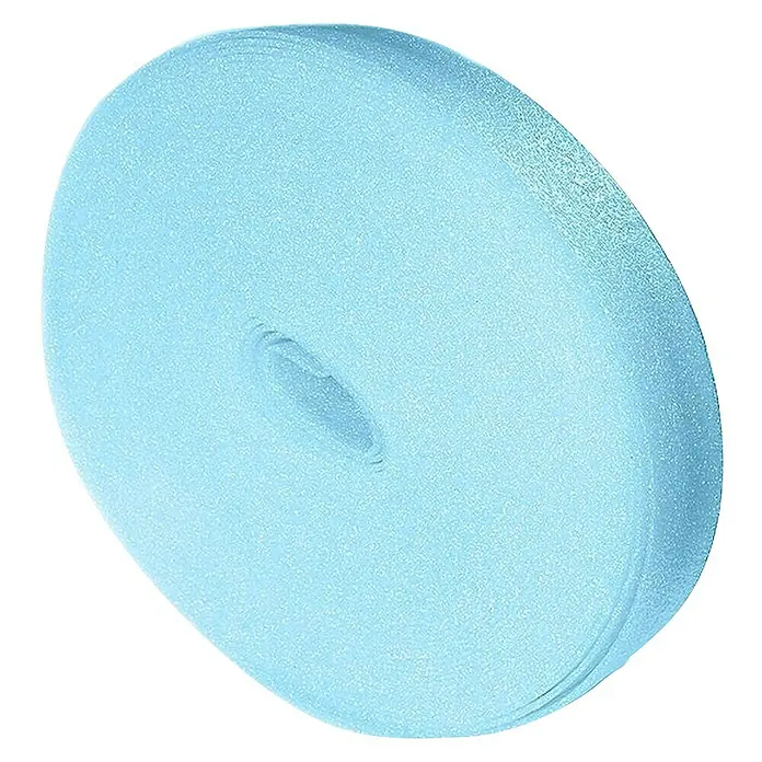 Profi Depot Randdämmstreifen - 50 m x 100 mm x 5 mm, Polyethylen - Eine Rolle hellblaues Schleifenband, ideal zum Verpacken von Geschenken oder für Bastelprojekte. Das Band ist ordentlich aufgerollt und einsatzbereit.