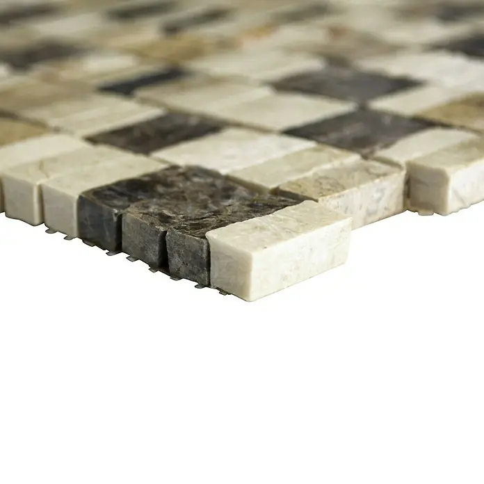 Mosaikfliese MOS M10/VH21 - 30 x 30 cm, Beige, Matt - Nahaufnahme von quadratischen Mosaikfliesen in Beige- und Brauntönen, die ein Schachbrettmuster bilden. Ideal für stilvolle Wand- und Bodengestaltung.