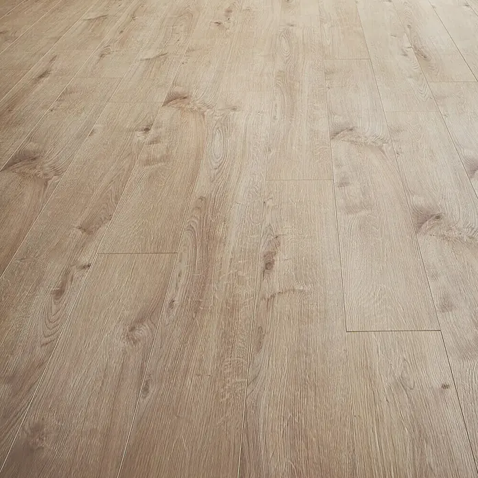 LOGOCLIC Laminatmuster Vinto Eiche Venetia - 296 x 195 x 1 mm, Landhausdiele - Attraktives Foto von hellem Laminatboden mit Holzmaserung, ideal für moderne Innenräume. Die Textur sorgt für Wärme und Eleganz.