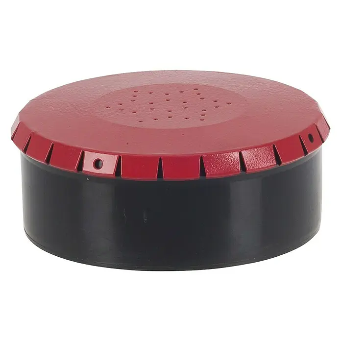 Westline Wurmbox Tic Tac - 120 x 90 x 55 mm, ABS-Kunststoff - Nahaufnahme eines roten und schwarzen Kanalisationsbelüfters, der verwendet wird, um Abwasserleitungen zu entlüften.