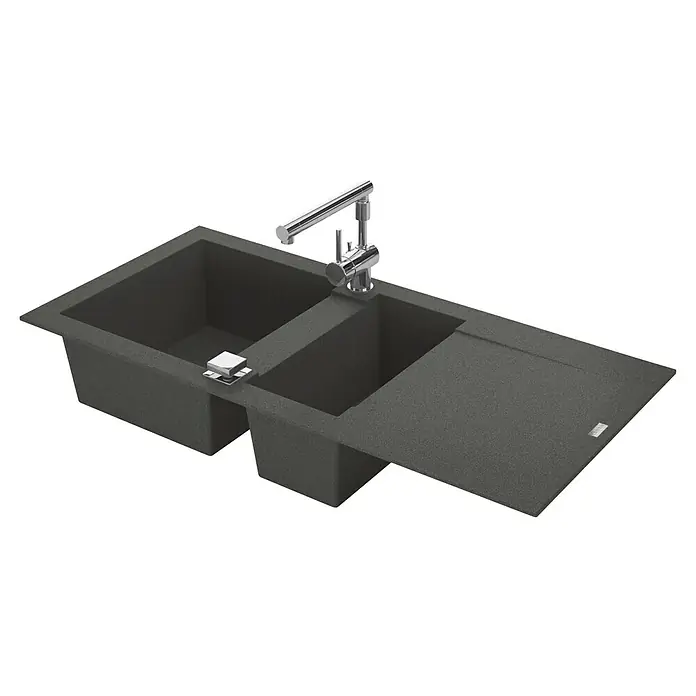 Carea Einbauspüle Dukkah - 105 x 50 cm, Betongrau, Material Spüle: CAREAgranit® - Graue Doppelspüle mit Abtropffläche und Chromarmatur für eine moderne Kücheneinrichtung.