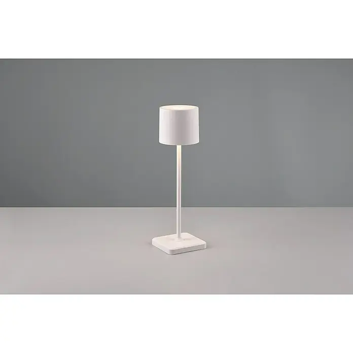Reality Leuchten Akku-Tischleuchte FERNANDEZ1 W, L x B x H: 12,5 x 12,5 x 38 cm, Weiß, Mehrfarbig - Elegante weiße Tischleuchte mit zylindrischem Schirm und quadratischem Fuß, die ein sanftes, einladendes Licht für jeden Raum bietet.