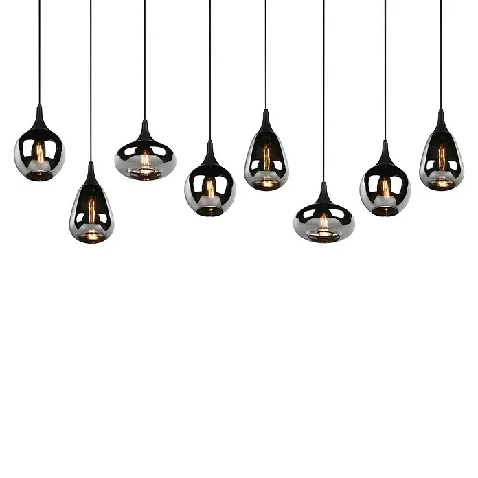 Trio Leuchten Lumina Pendelleuchte - 8 Stk., 320 W, L x B x H: 34,5 x 121 x 150 cm, Chrom, Schwarz, E14 - Eine Nahaufnahme von neun modernen Pendelleuchten mit rauchfarbenen Glasschirmen und Glühbirnen, die an schwarzen Kabeln von der Decke hängen.