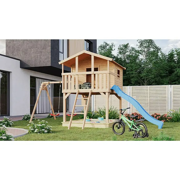 Karibu Kinderspielturm Benjamin - L x B x H: 244 x 198 x 309 cm, Naturbelassen, Mit blauer Rutsche - Bild eines Holzspielhauses mit Schaukel, Rutsche und Sandkasten im Garten, daneben ein grünes Fahrrad. Das perfekte Outdoor-Spielset für Kinder.