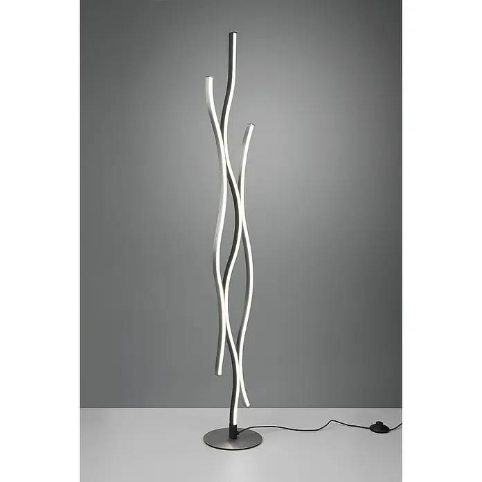 Trio Leuchten Blaze LED-Stehleuchte - 28 W, Höhe: 138 cm, Aluminium gebürstet, Mehrfarbig - Eine moderne Stehlampe mit geschwungenen, silbernen Leuchtelementen, die ein elegantes Ambiente schafft.