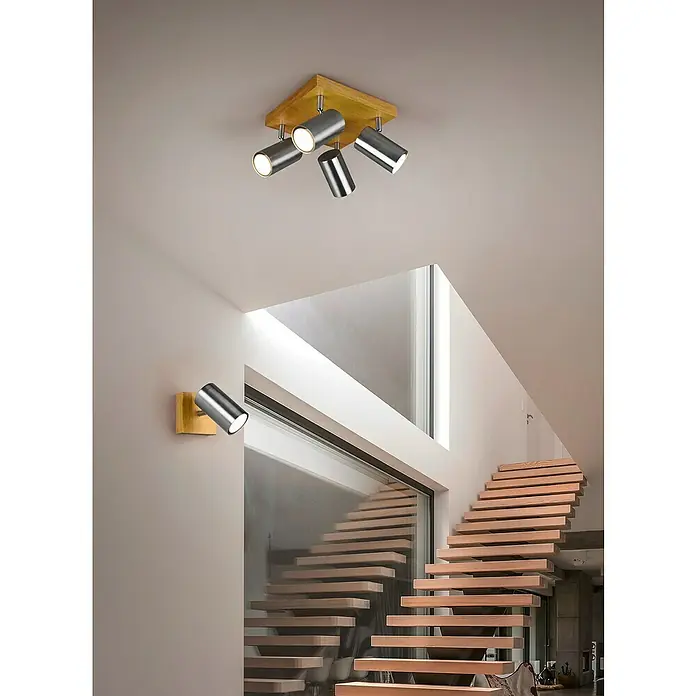 Trio Leuchten Marley Deckenstrahler - 60 W, L x B x H: 22 x 22 x 16 cm, Nickel/Holz, GU10, 4 Stk. - Deckenleuchte mit vier Strahlern und Wandleuchte mit einem Strahler im modernen Treppenhaus.