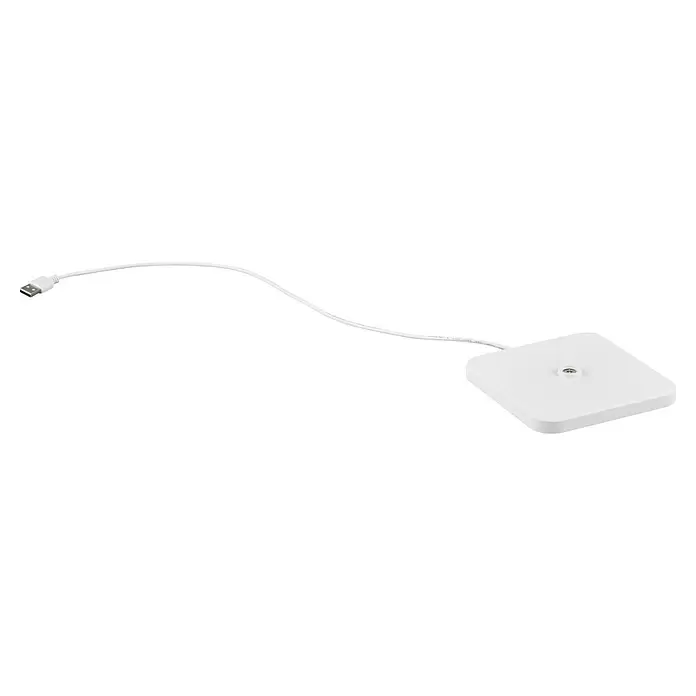 Reality Leuchten Akku-Tischleuchte FERNANDEZ - 1 W, L x B x H: 12,5 x 12,5 x 38 cm, Weiß, Mehrfarbig - Weißes USB-Kabel, verbunden mit einer quadratischen weißen Basis mit zentralem Rundanschluss.
